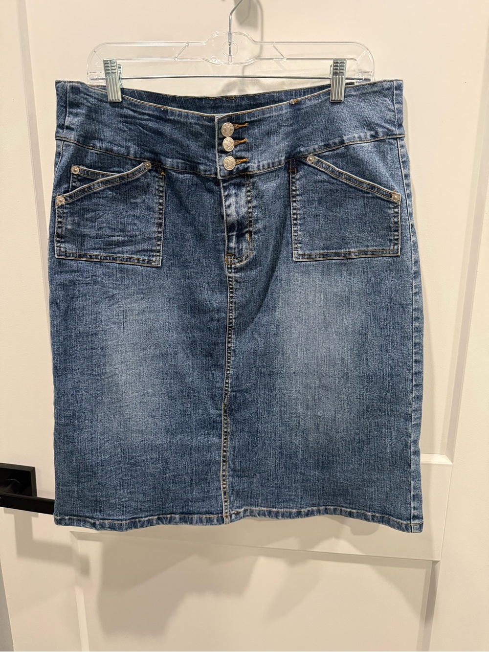 Rave Jeans Medium Wash Denim Skirt with Triple Button Waist Size 15